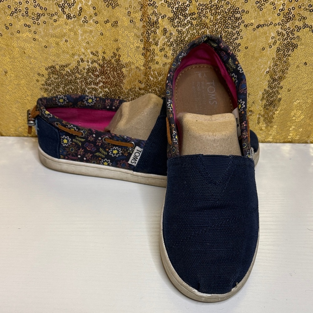 TOMS Mimini Kids Navy Moccasins with Floral Accent